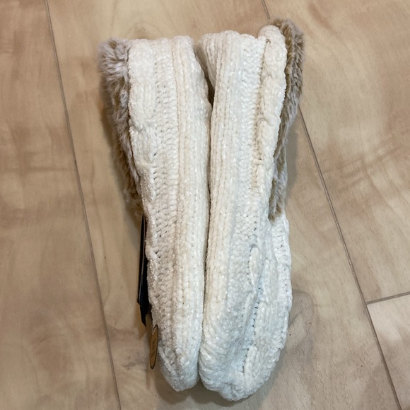 NWT Chenille Dearfoams slippers - Picture 9 of 12